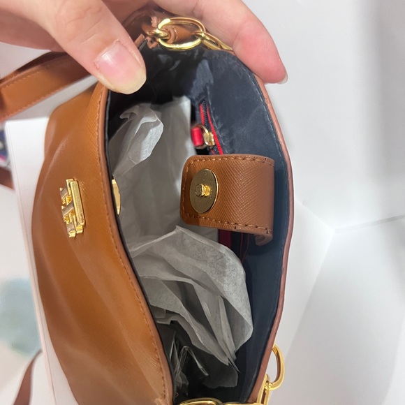 Tommy Hilfiger Mini Bag Crossbody with Chain Strap - Picture 5 of 9